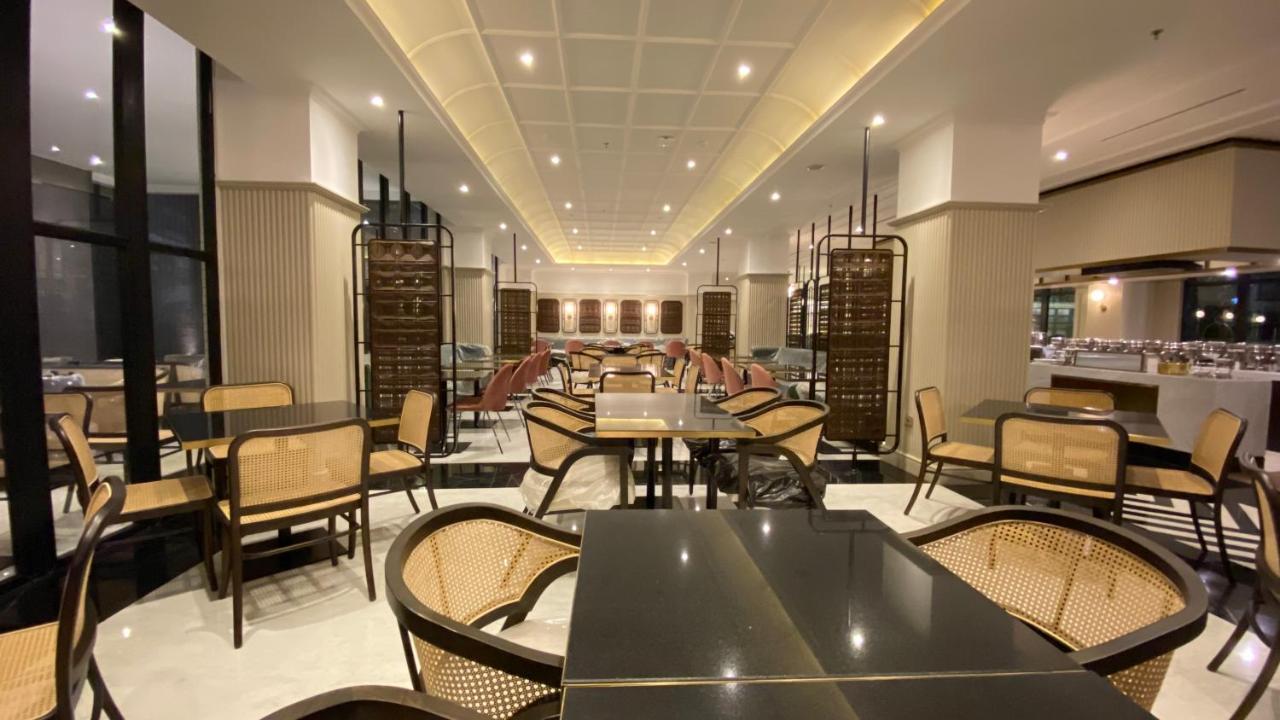 Hotel Maia Jakarta